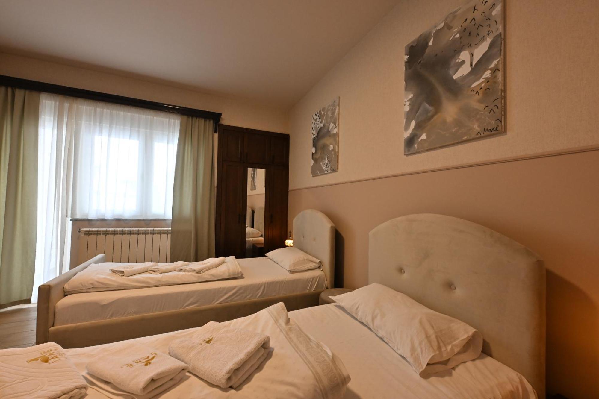 Hotel Lane Sjenica Extérieur photo